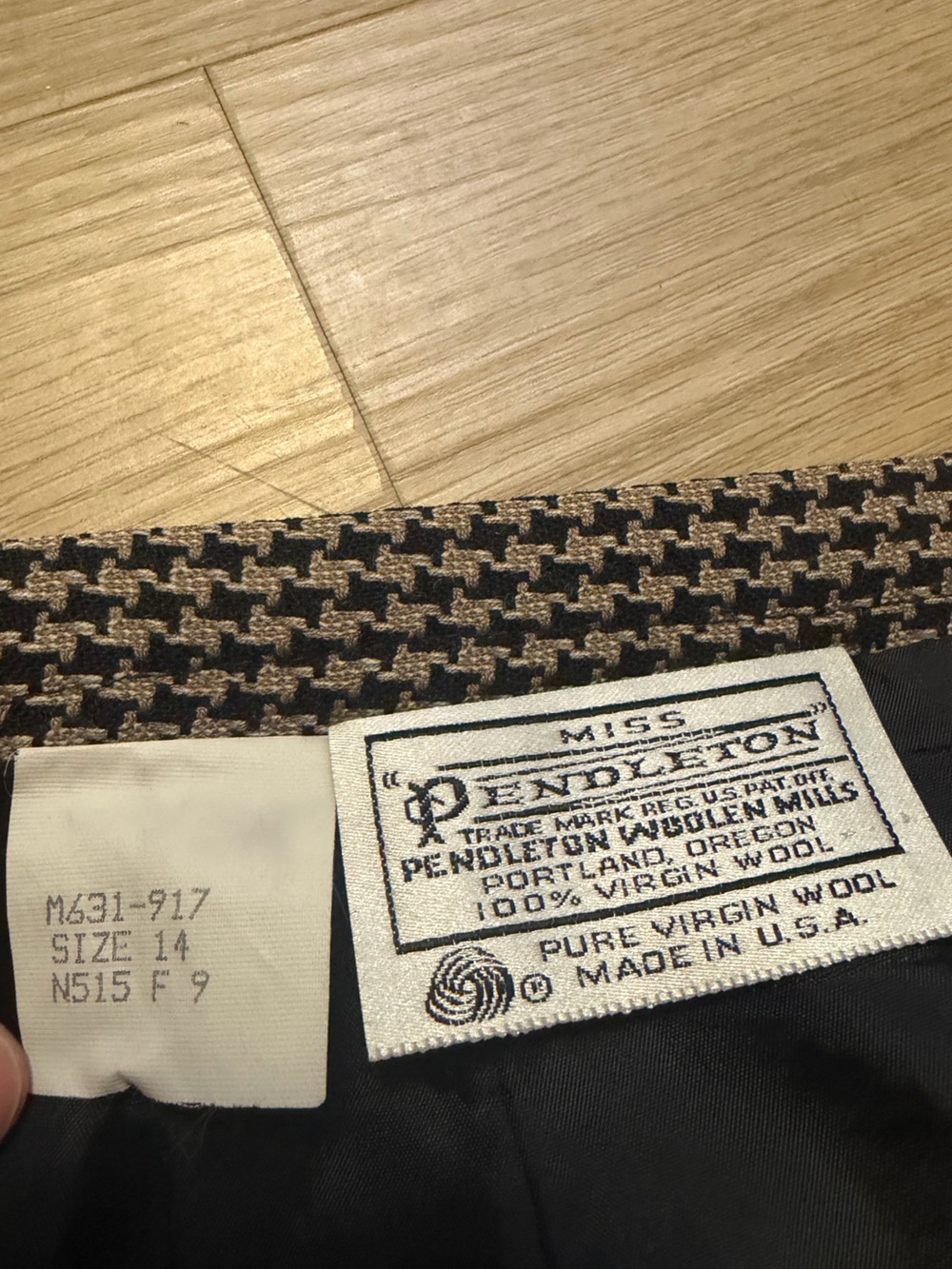 Miss Pendleton Houndstooth 100% Pure Wool Skirt Size 14, Vintage, Ready for Fall - Picture 6 of 8